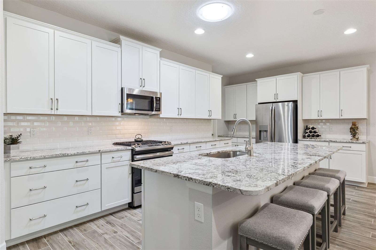 1157 Avery Meadows Way, FL