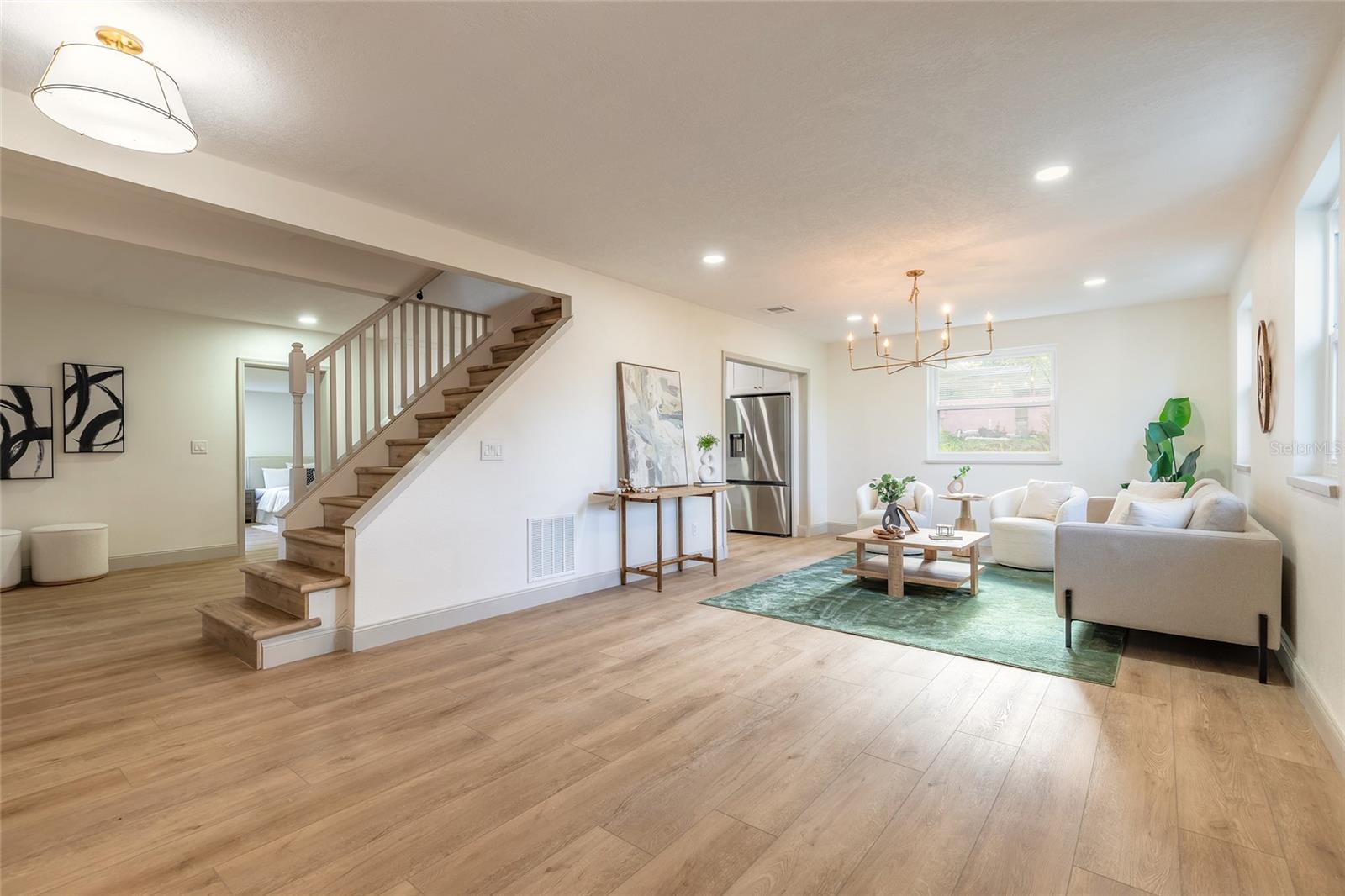 82 Ray Mar Drive, FL
