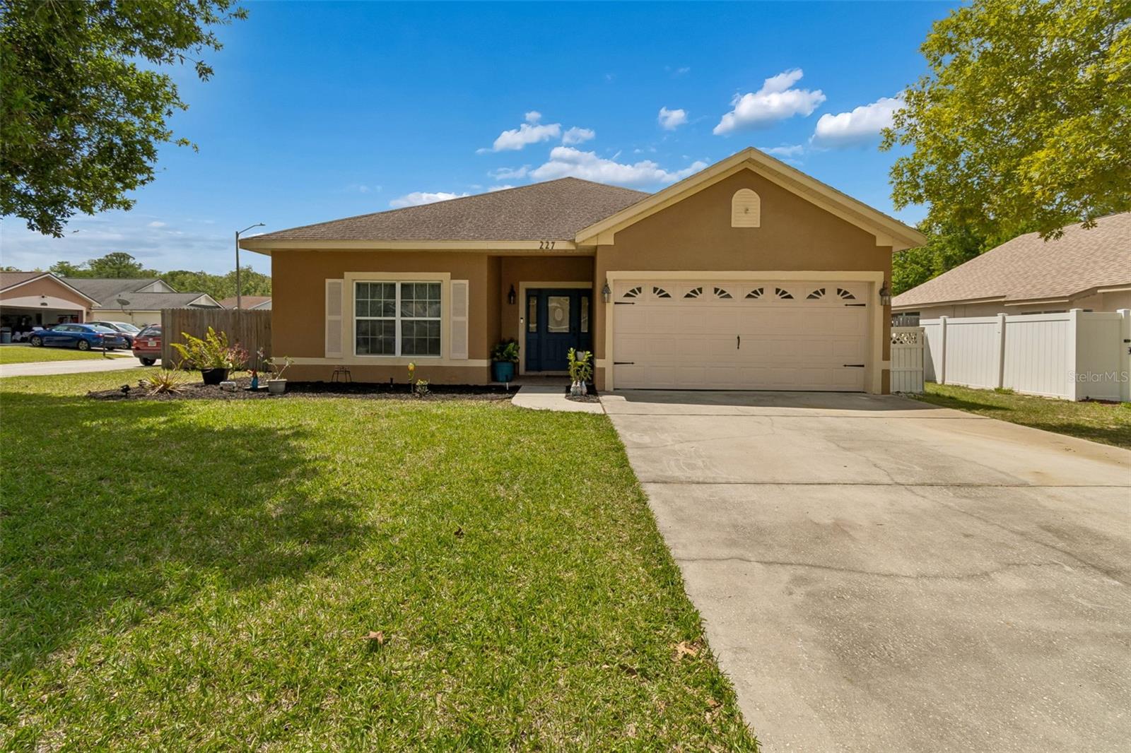 227 Oak Chase Place, FL