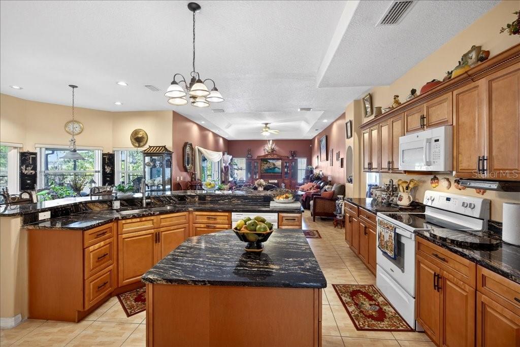 52 Upshire Path, FL