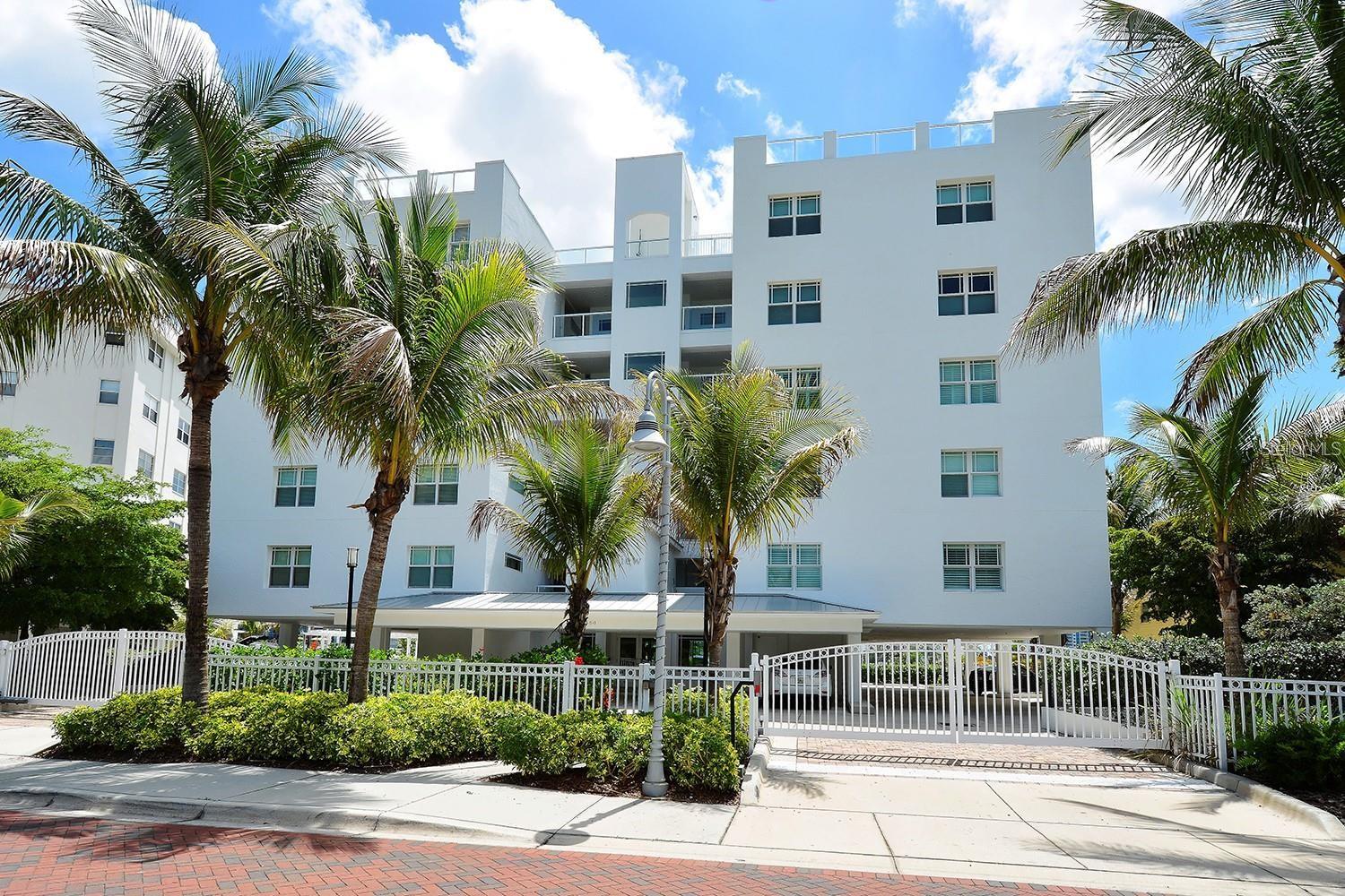 650 Golden Gate Point, FL