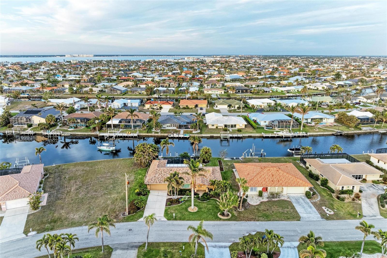 2358 El Cerito Court, FL