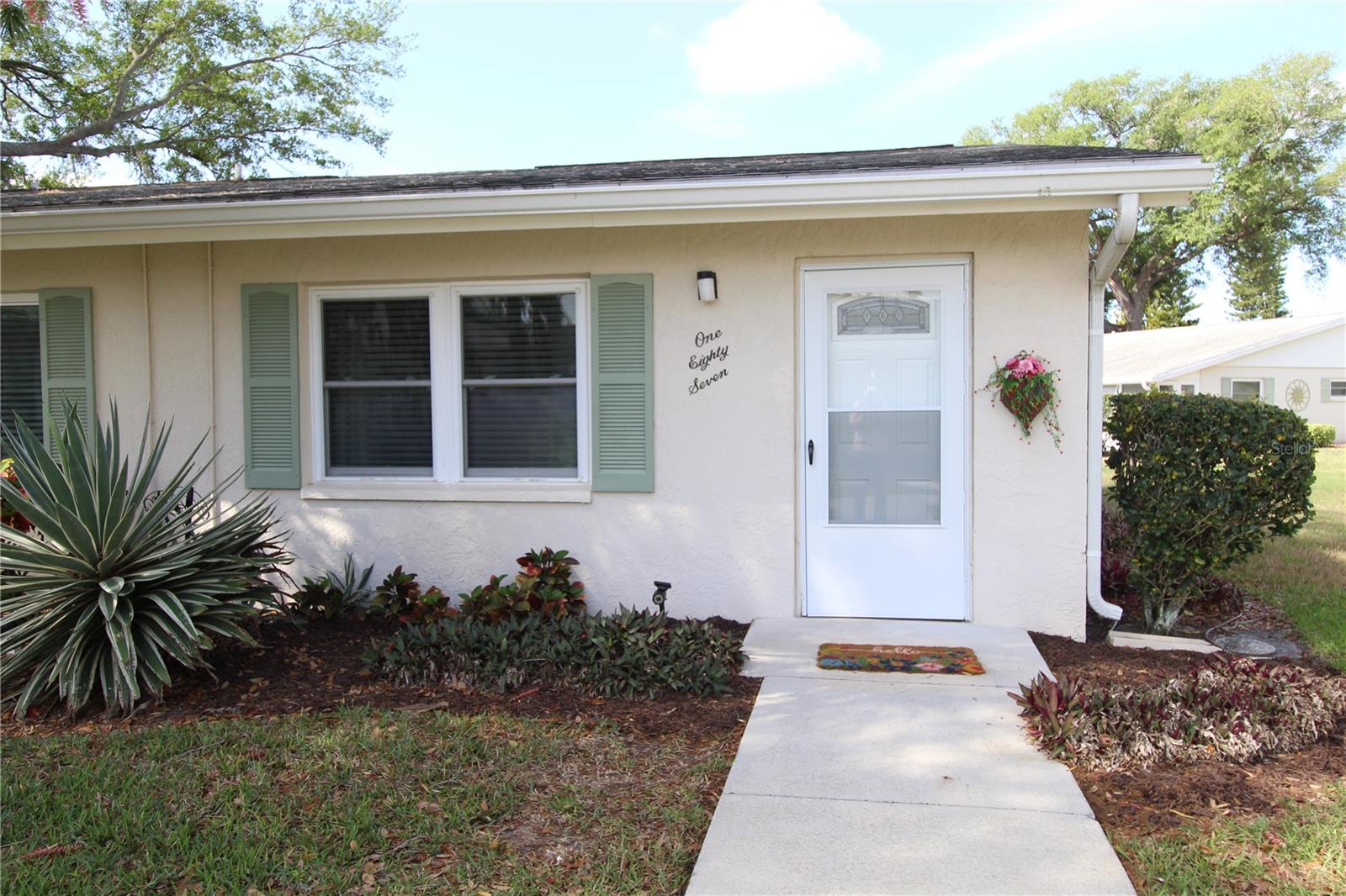 2202 Clubhouse Drive, FL