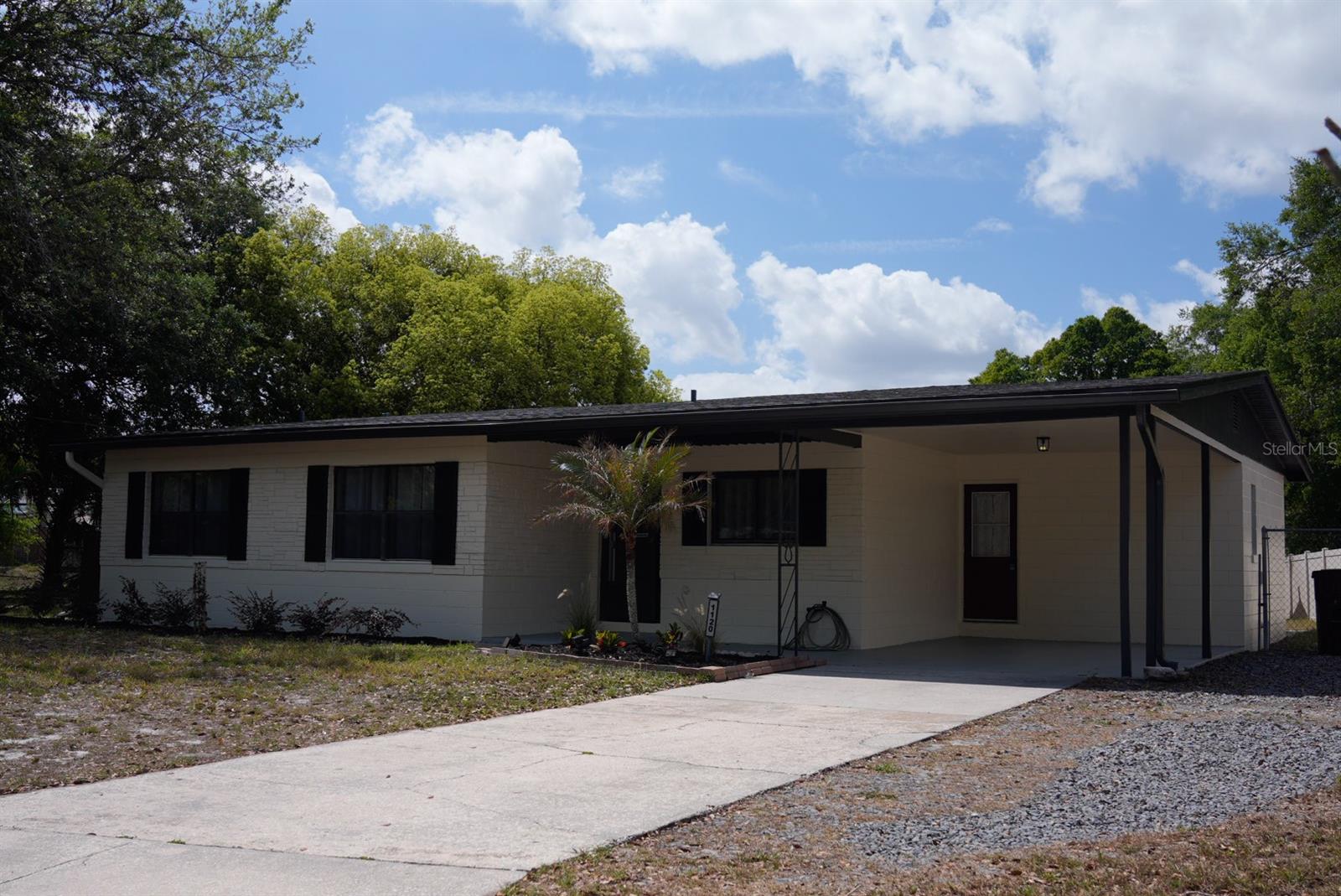 1120 San Luis Drive, FL