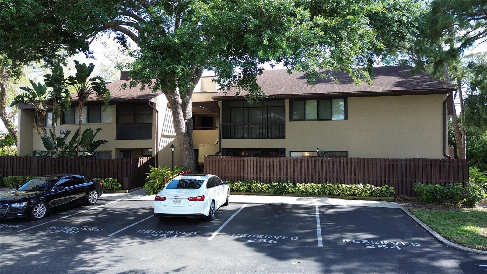 870 Village Lake Terrace, FL