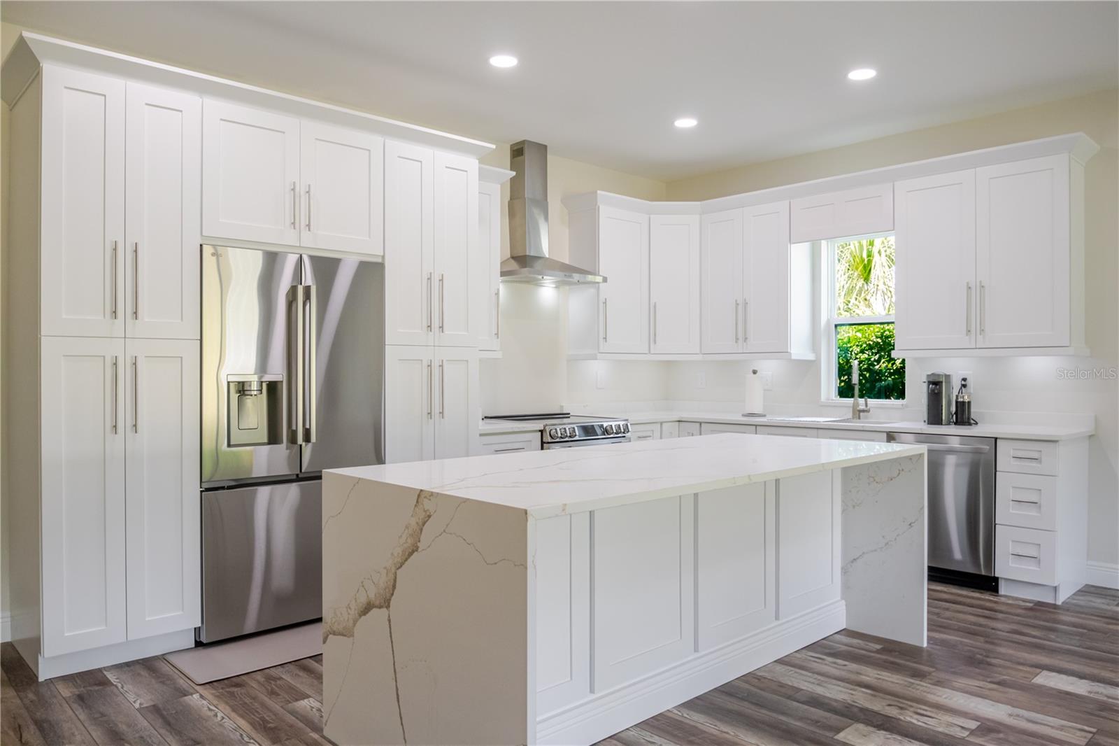 807 Garden Oaks Square, FL