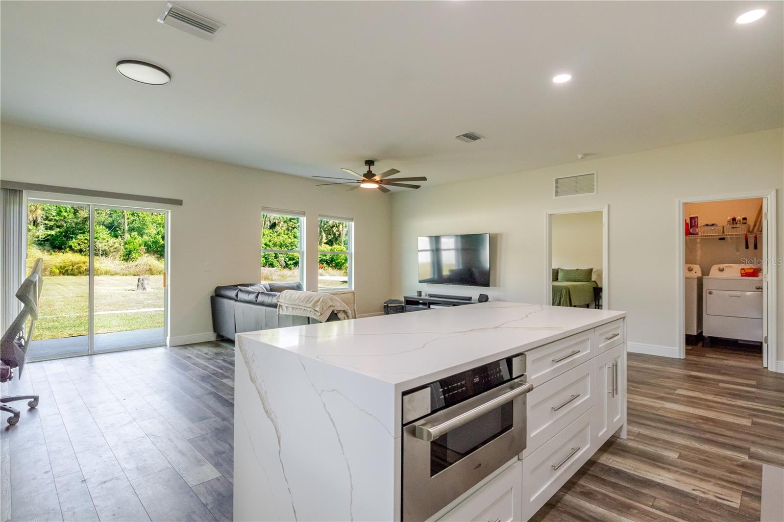 807 Garden Oaks Square, FL