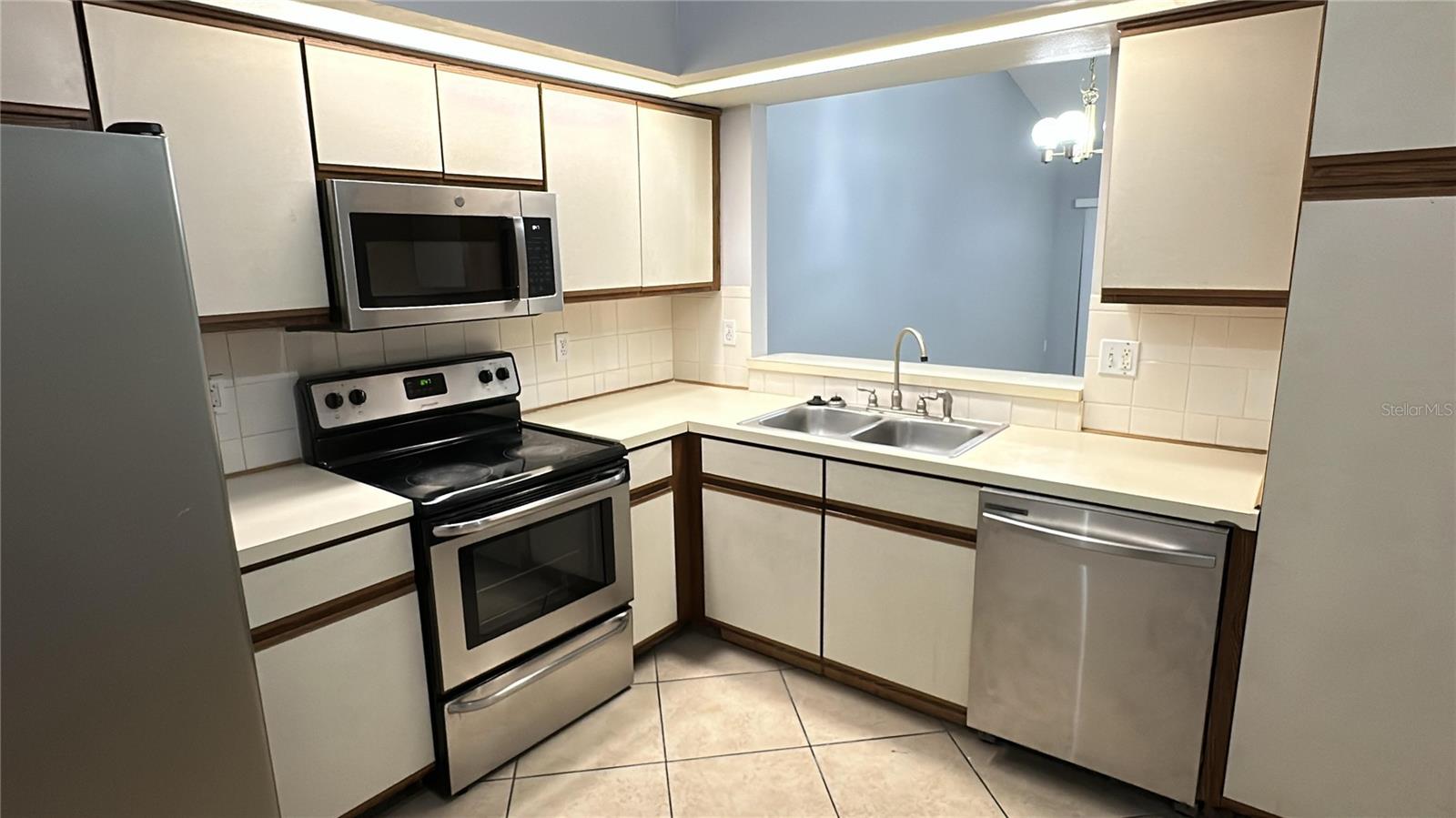 1108 Lucaya Circle, FL