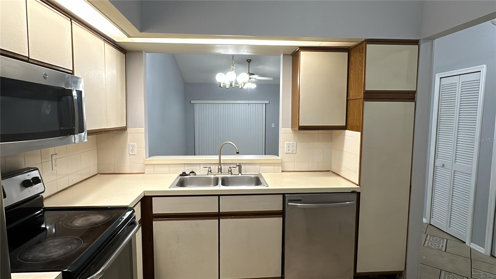 1108 Lucaya Circle, FL