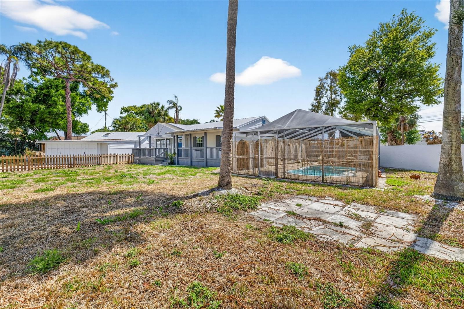 3620 Tampa Circle, FL