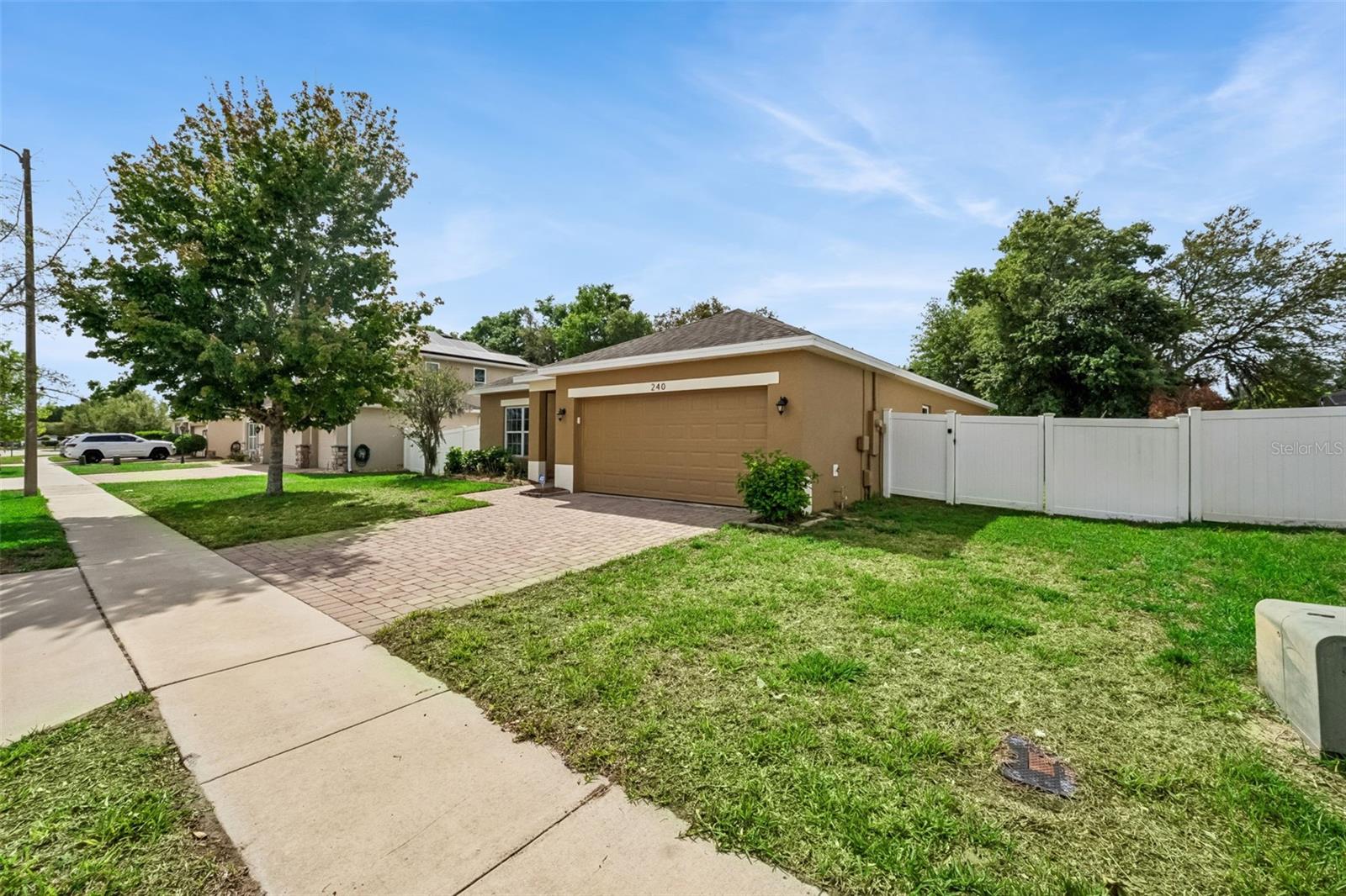 240 Whispering Pines Way, FL