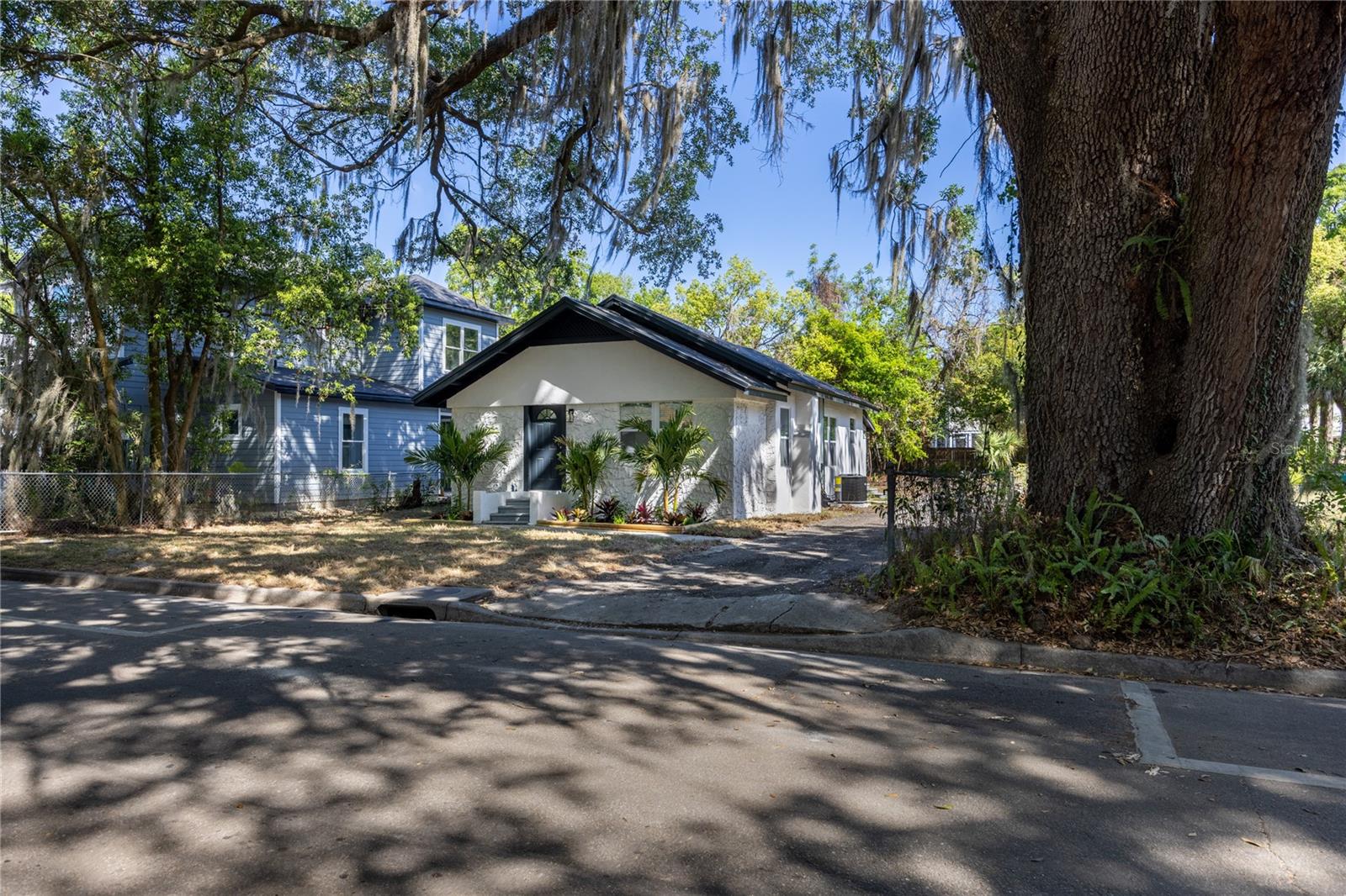 418 3rd Avenue, FL