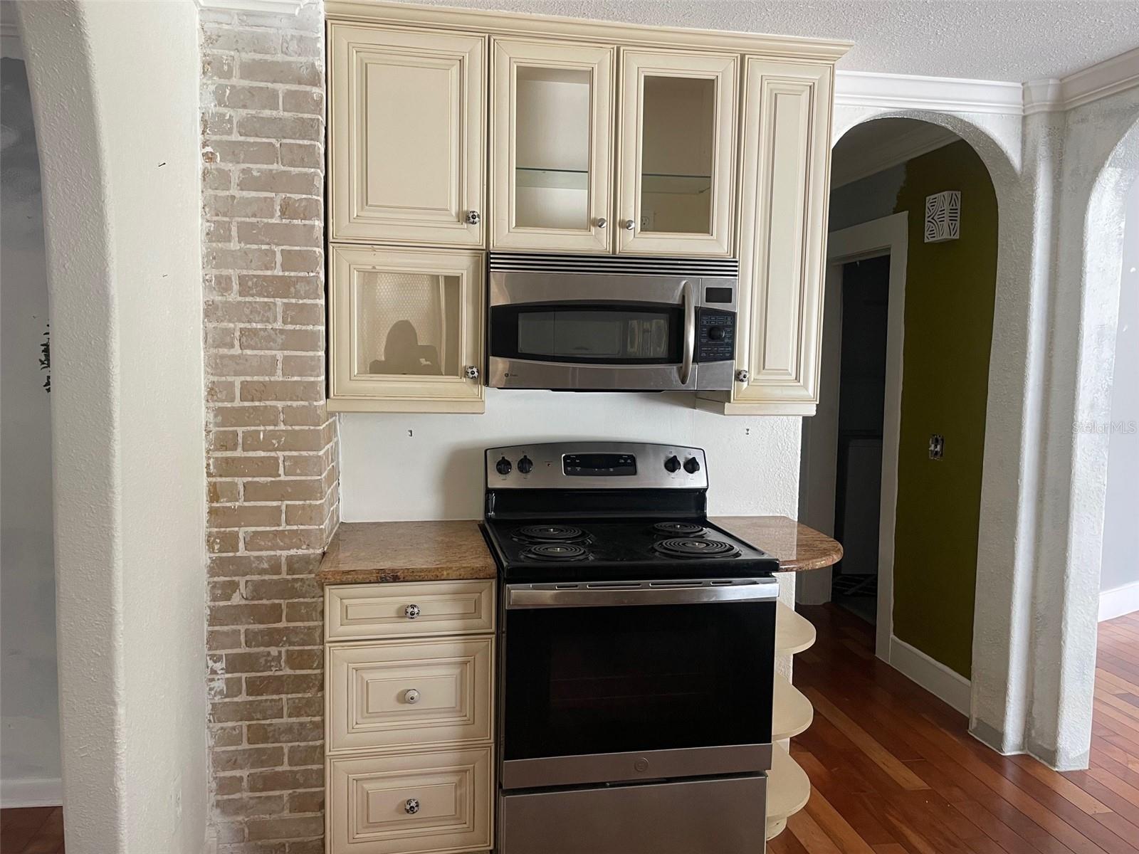 5419 9th, FL