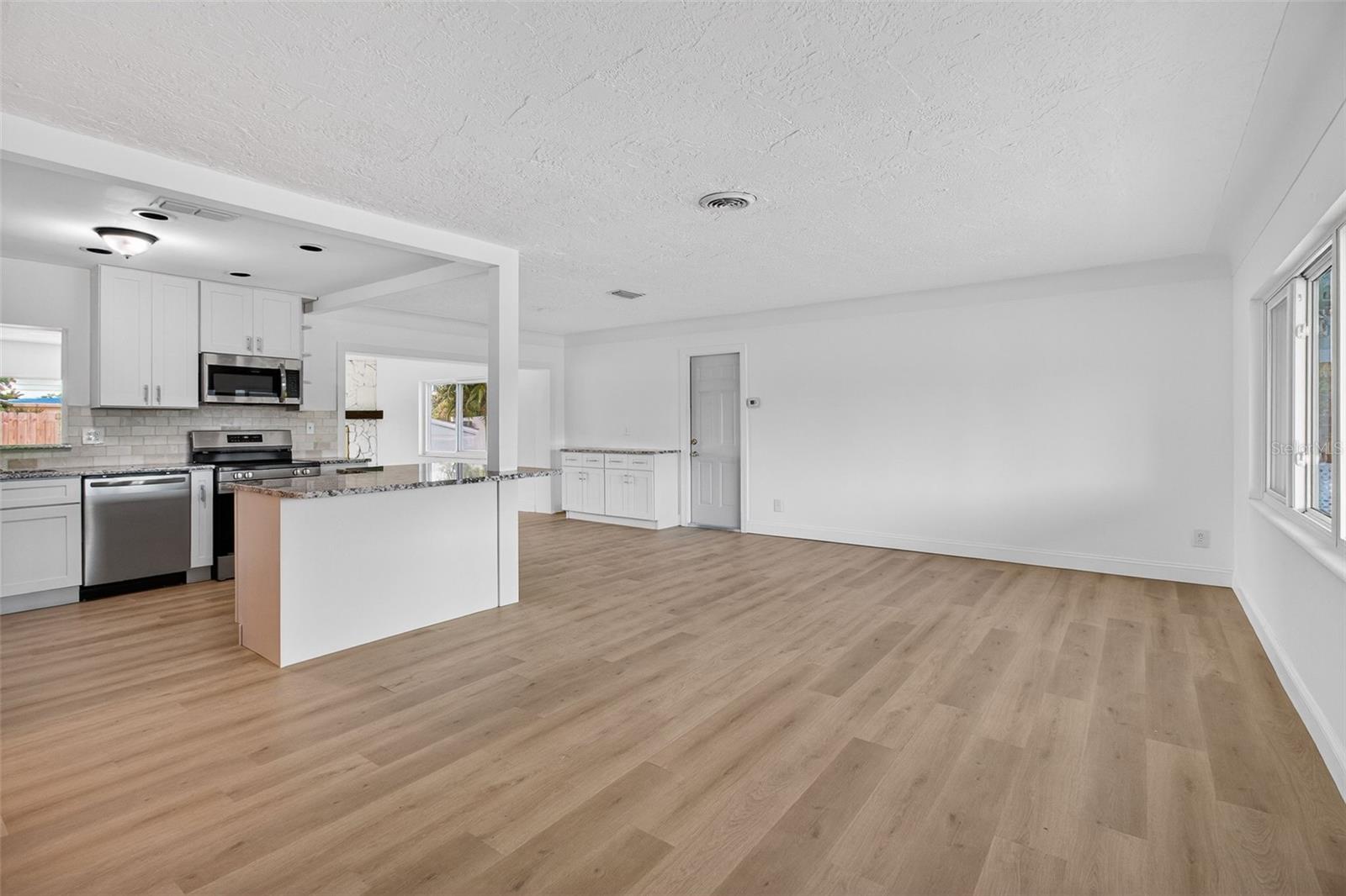 7919 Causeway Boulevard, FL