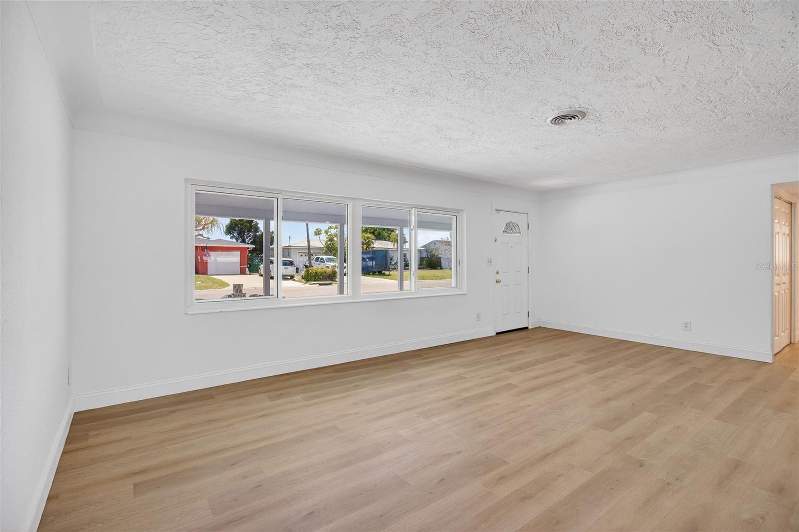 7919 Causeway Boulevard, FL