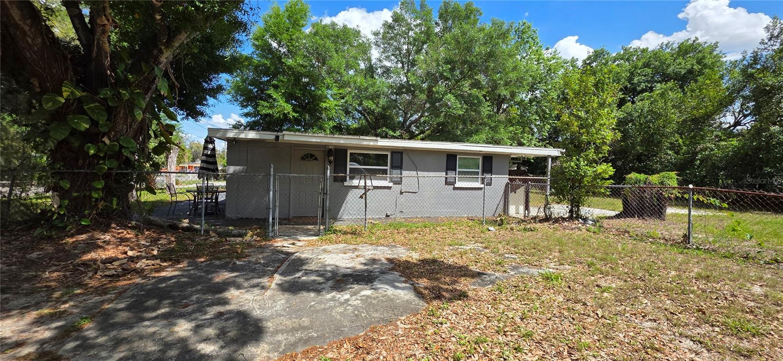 4215 Henry Avenue, FL
