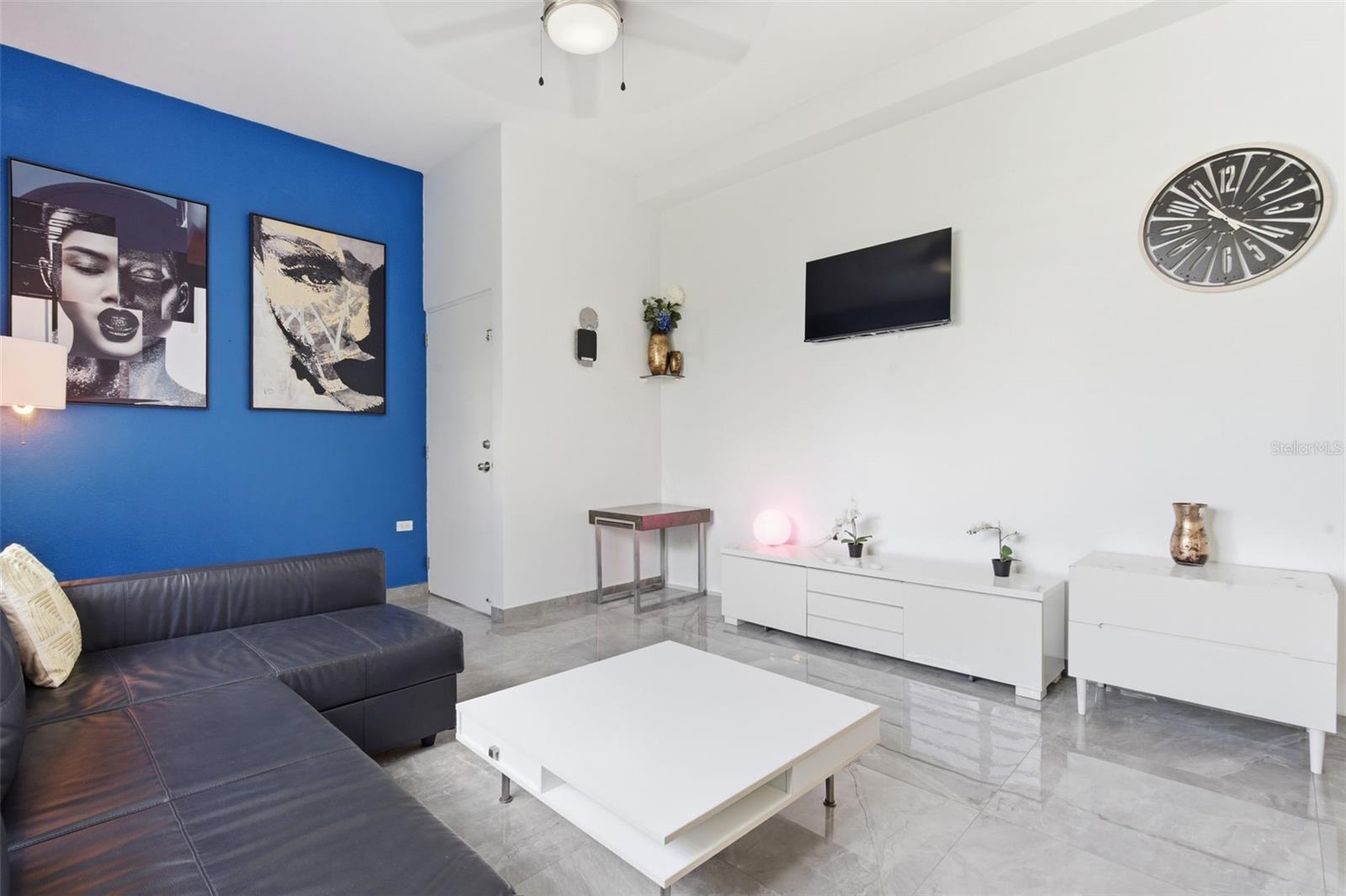 56 Calle F Krug Condado, PR