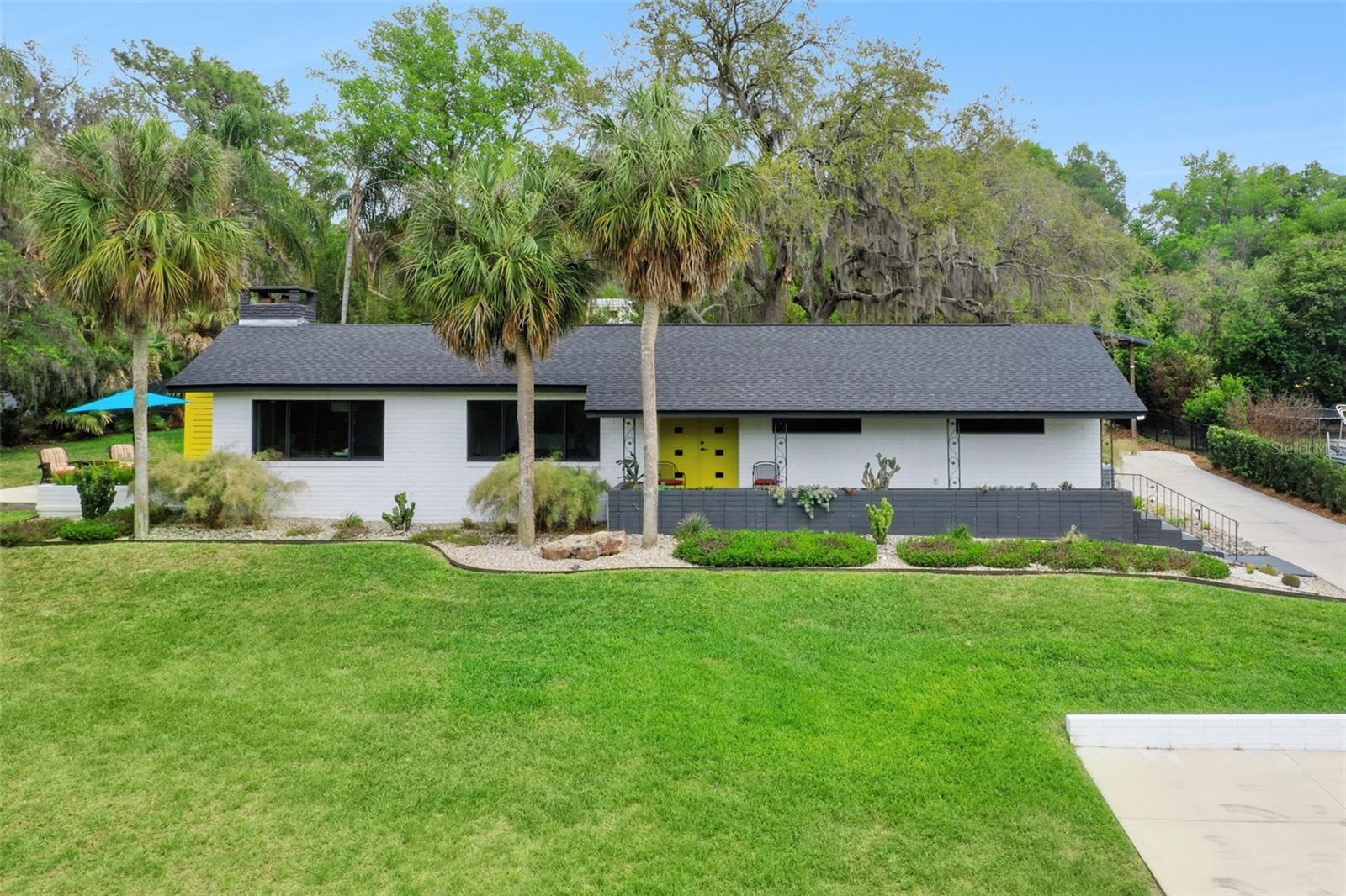 10426 Lakeshore Drive, FL