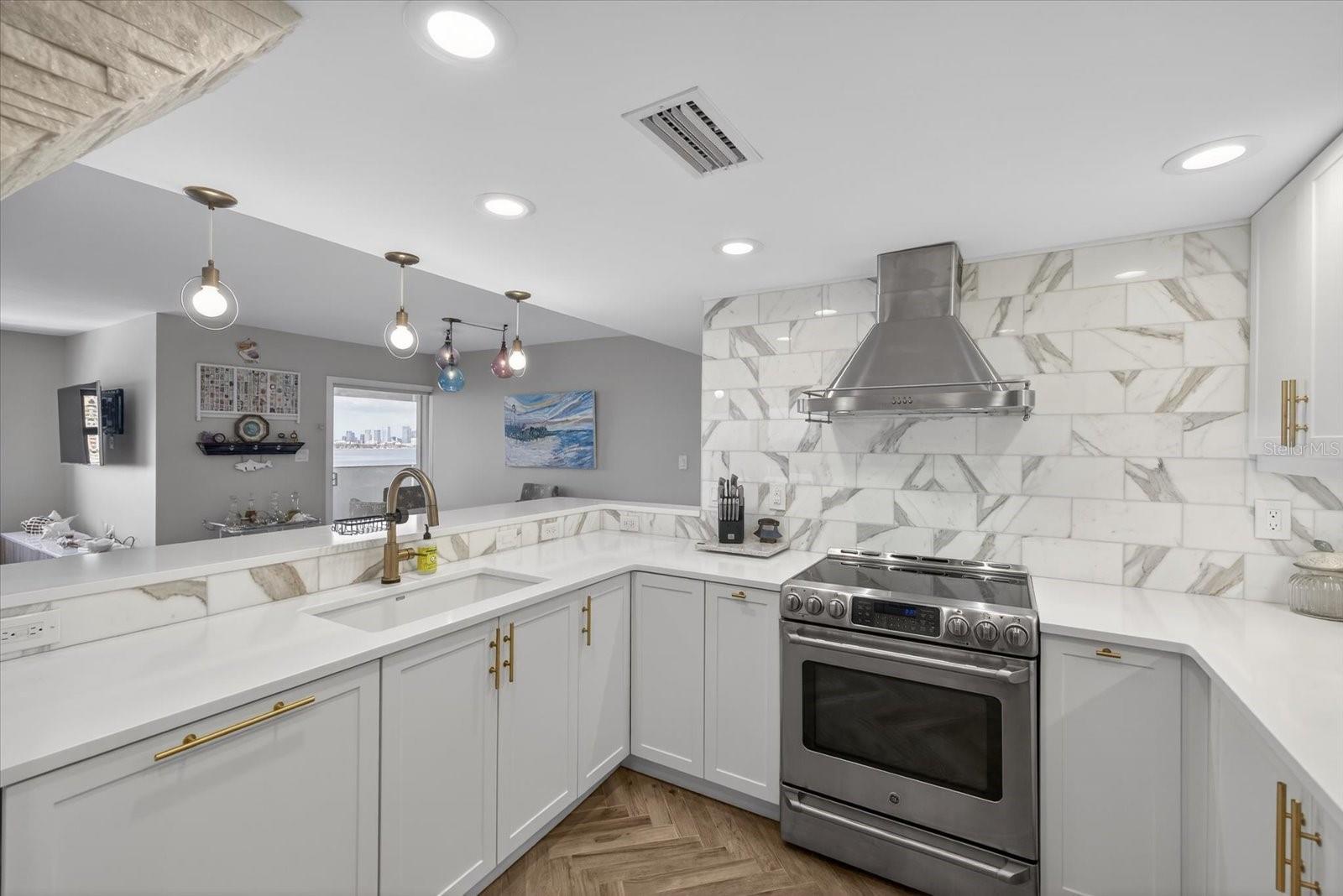 4141 Bayshore Boulevard, FL