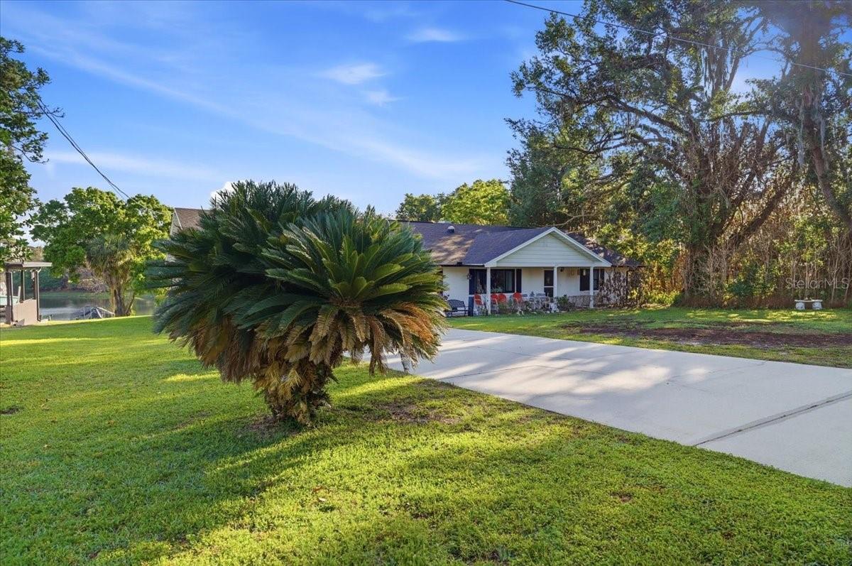 236 W Lake Ina Drive, FL