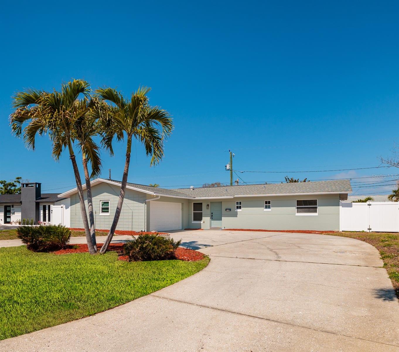2107 Dolphin Boulevard, FL