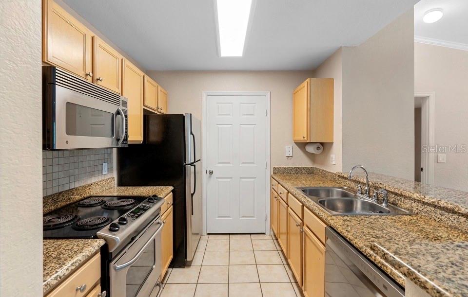 910 Regatta Bay Drive, FL