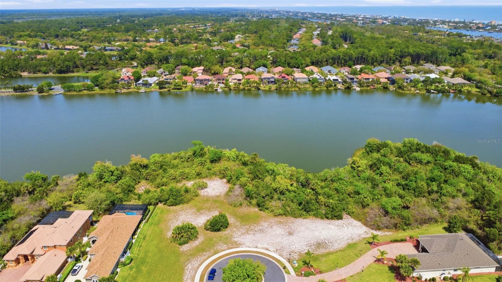 151 Lakewalk Drive, FL