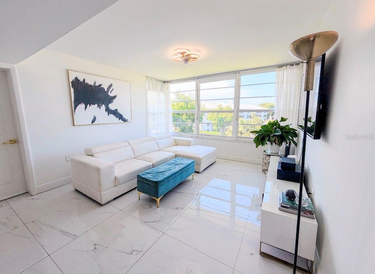 3635 Whitehall Drive, FL