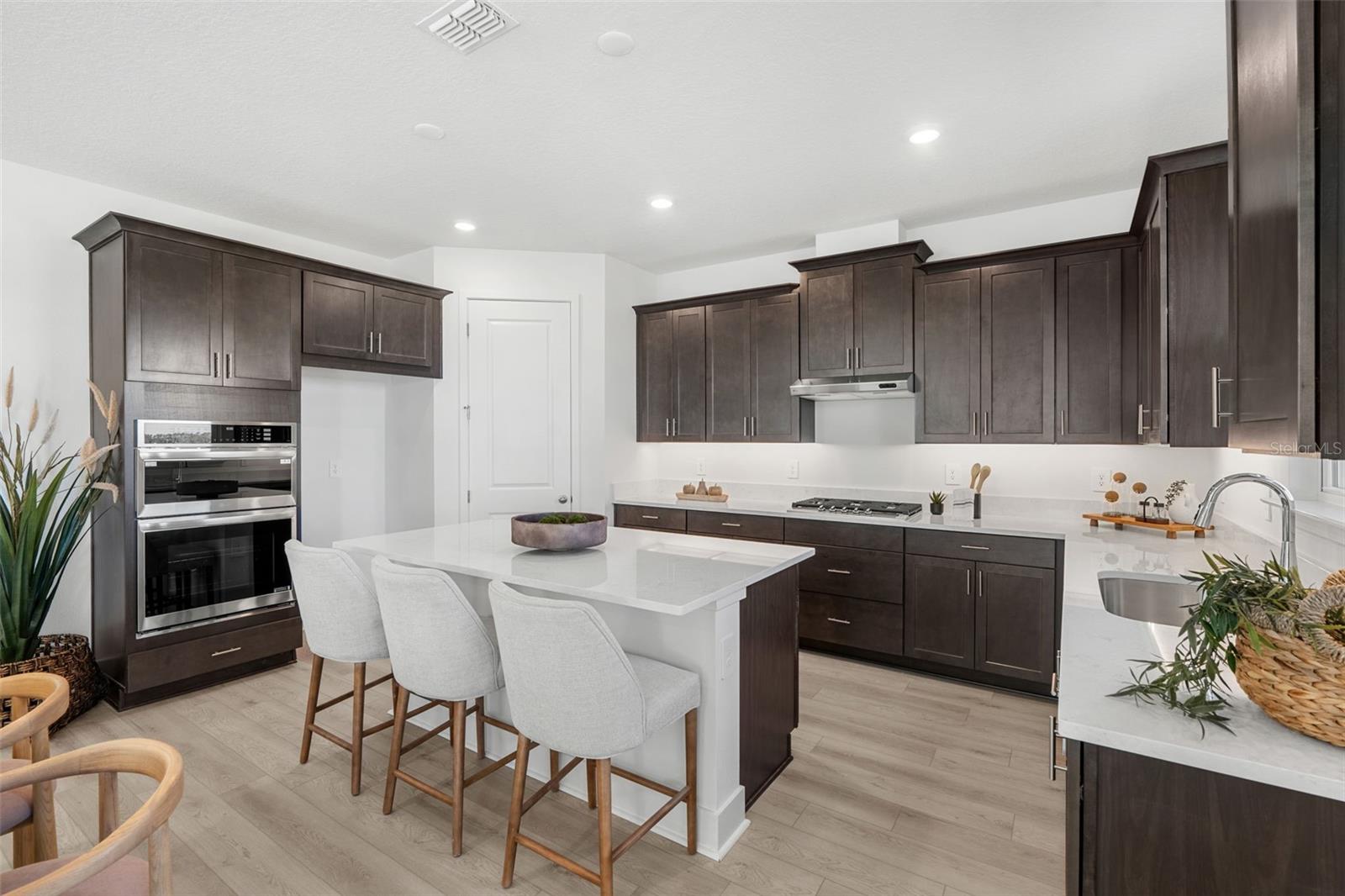 810 Emerald Grove Drive, FL