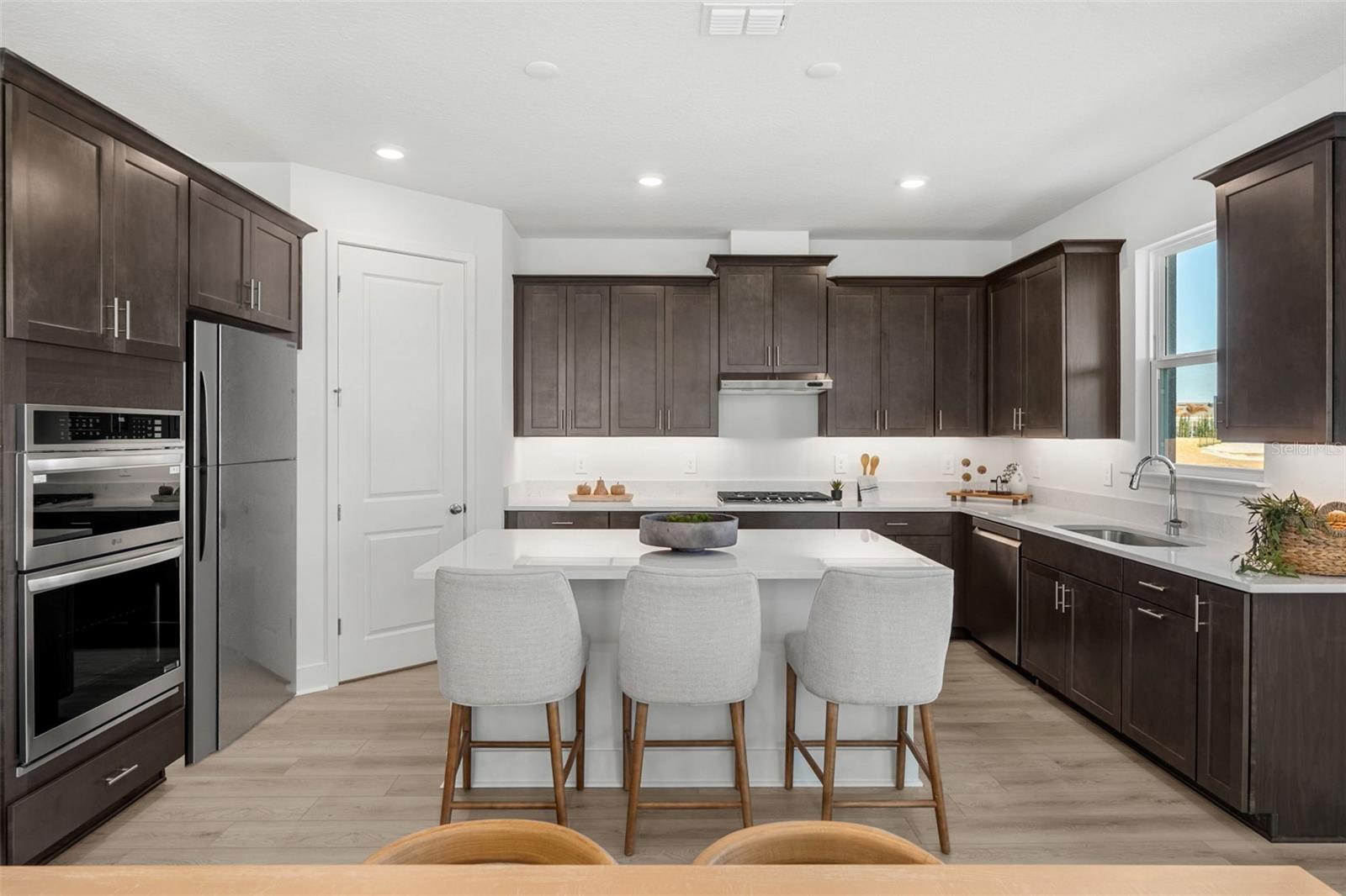 810 Emerald Grove Drive, FL