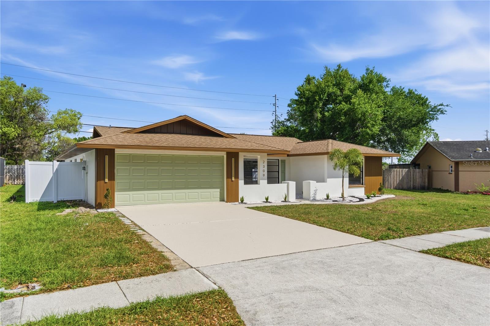 2309 Pin Oak Lane, FL