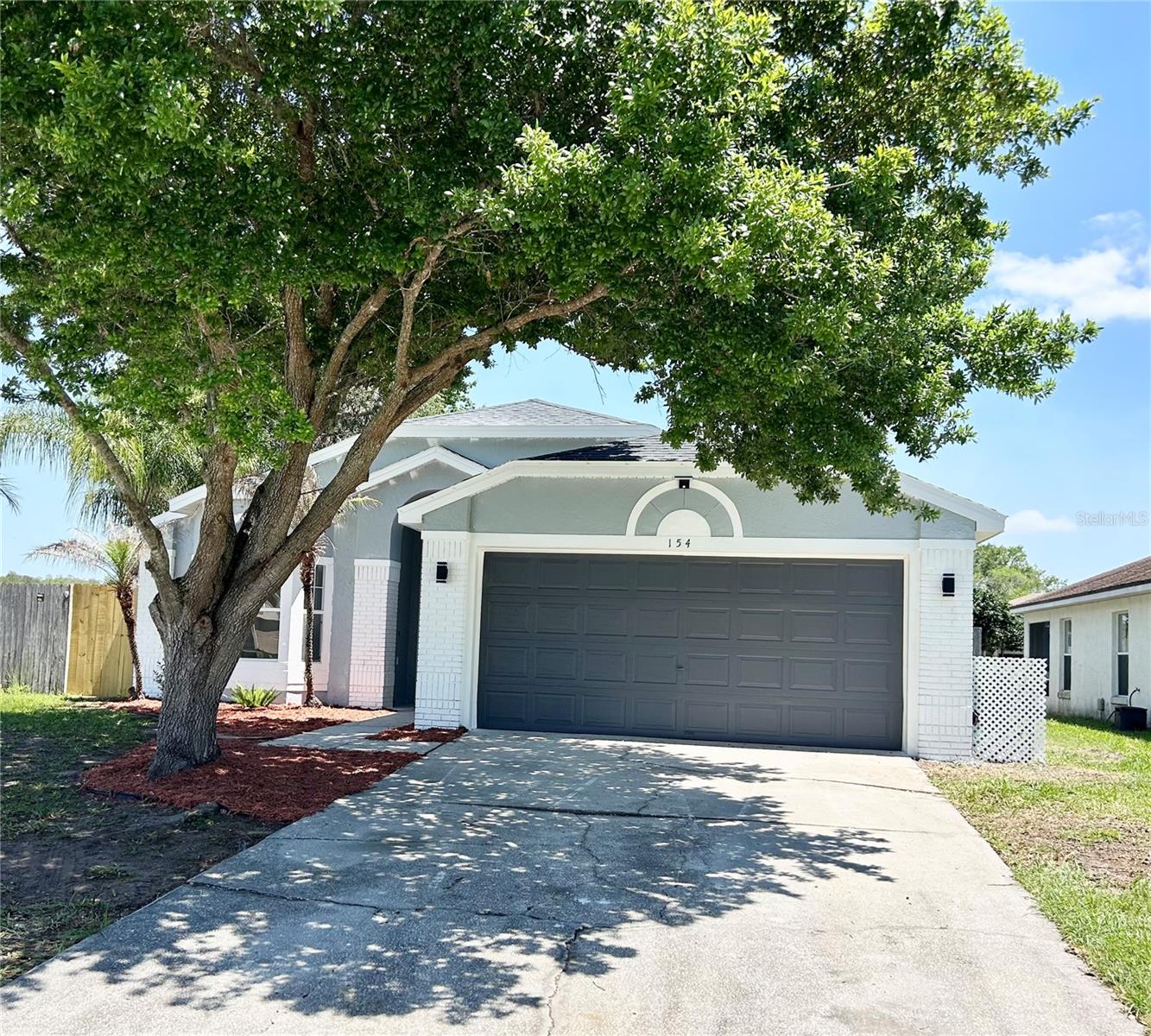 154 Woodbury Pines Circle, FL