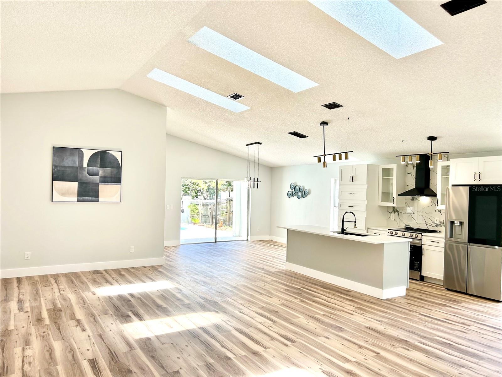 154 Woodbury Pines Circle, FL