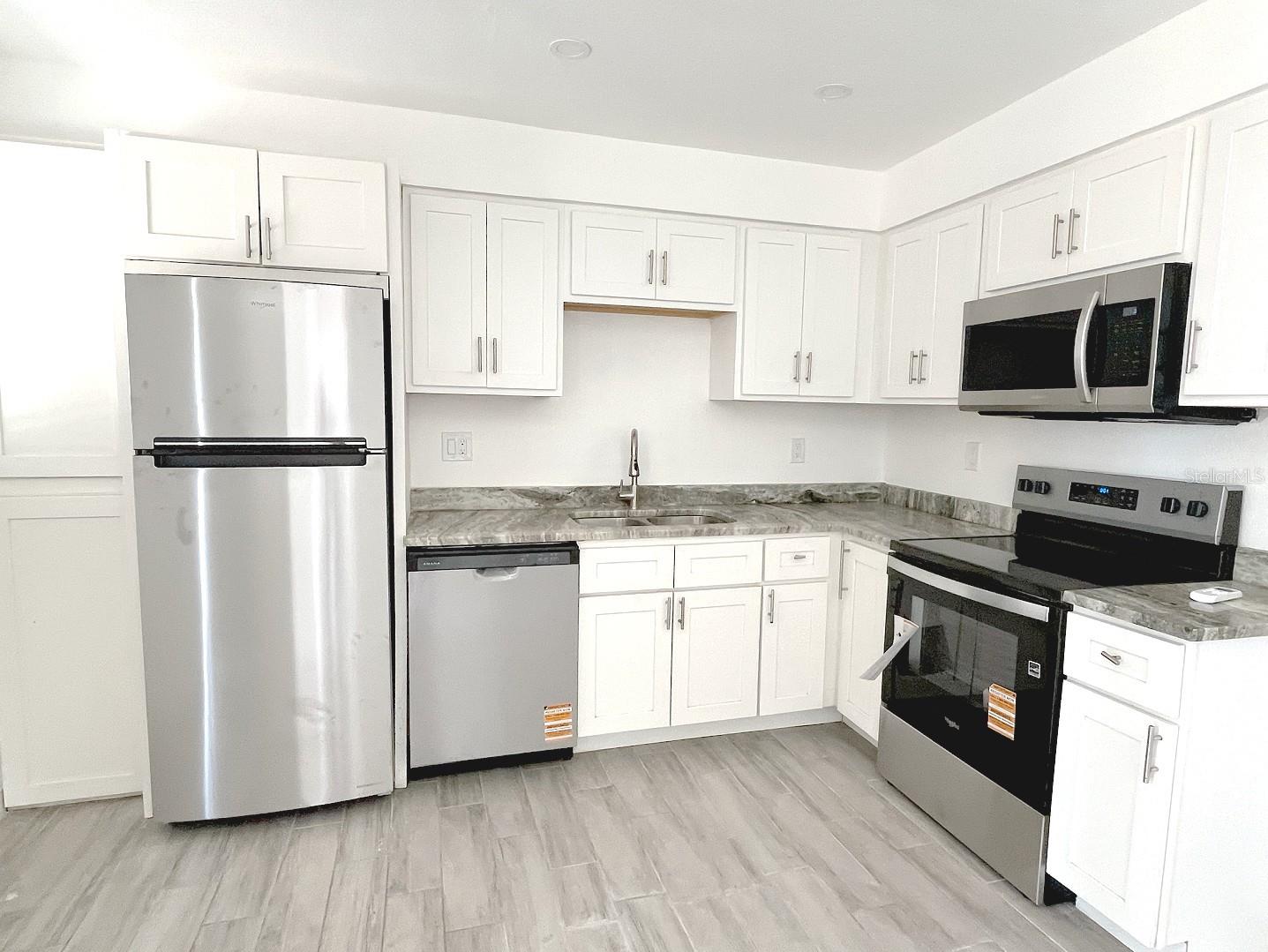 24 Lynn Way, FL