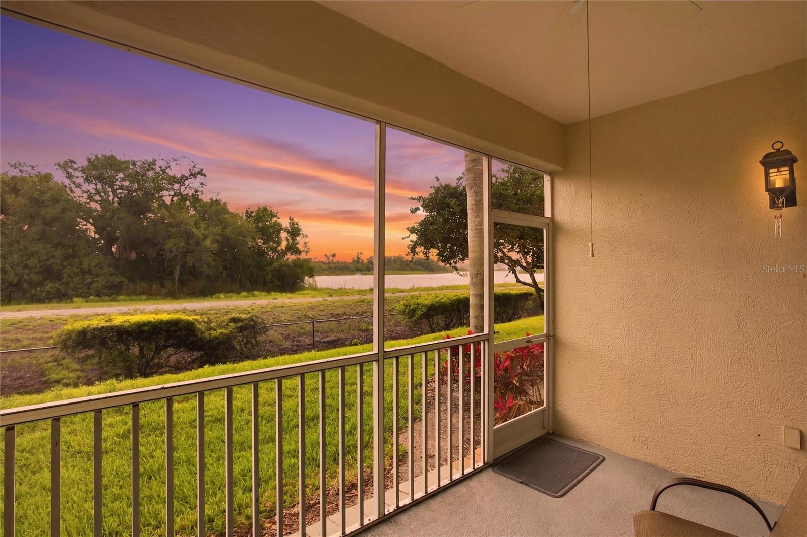 5655 Key Largo Court, FL