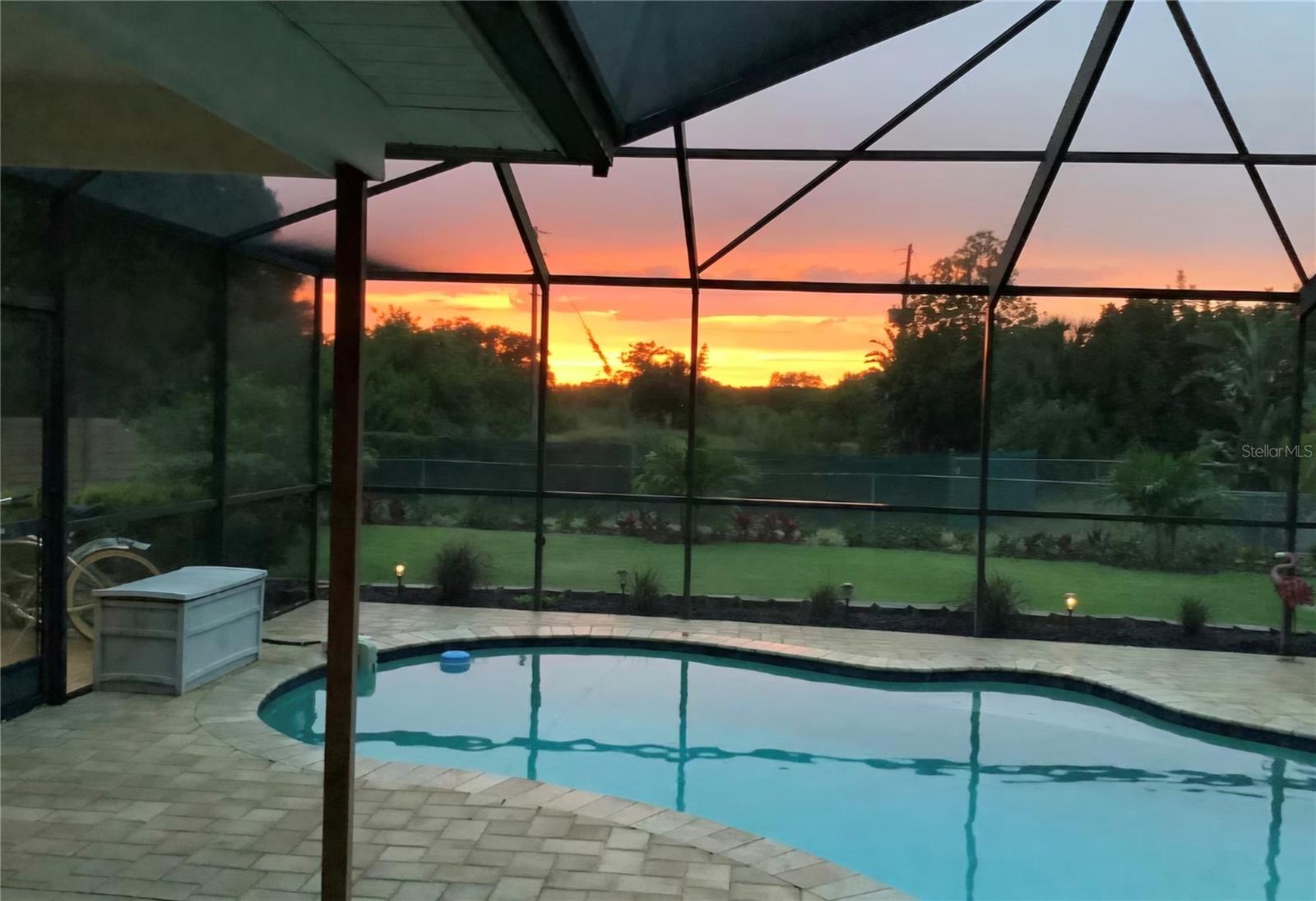5916 Oakhurst Drive, FL