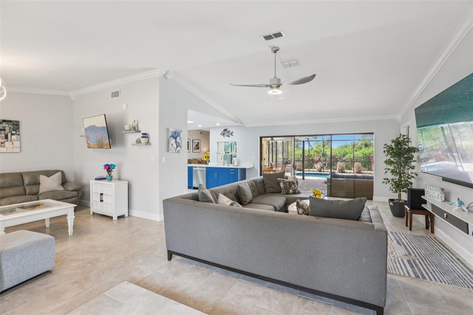 5916 Oakhurst Drive, FL