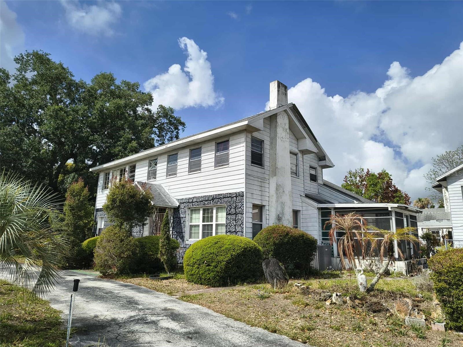15 Lake Howard Drive, FL