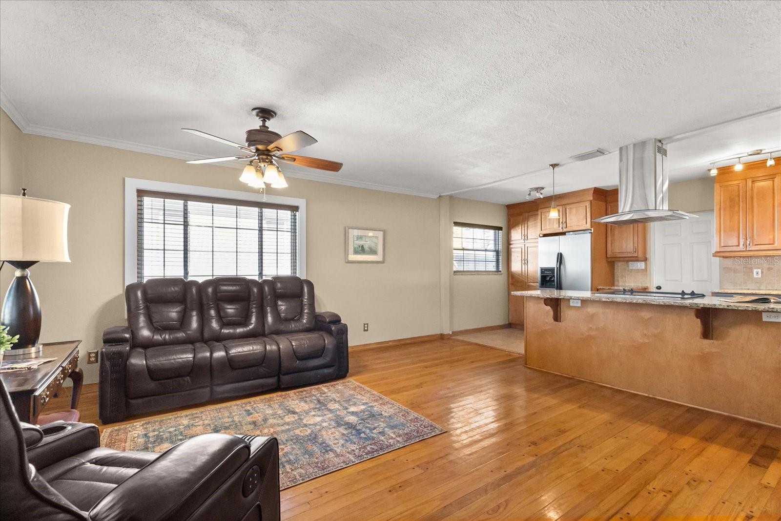 4237 Dr Martin Luther King Jr Street, FL