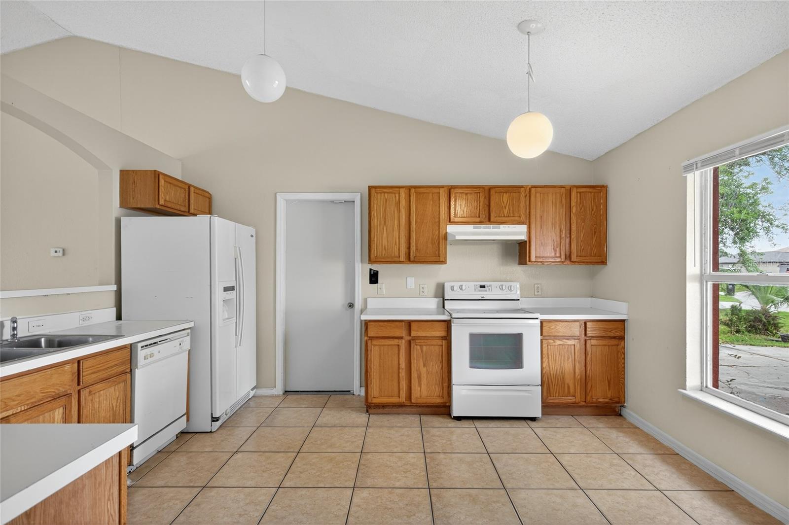439 Magpie Court, FL
