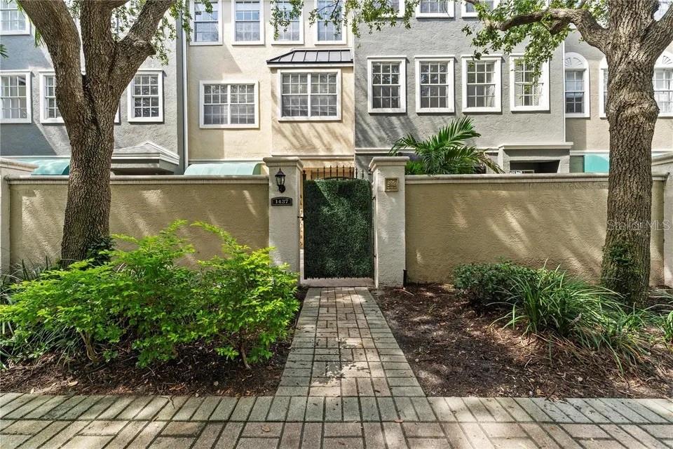 1437 Harbour Walk Road, FL