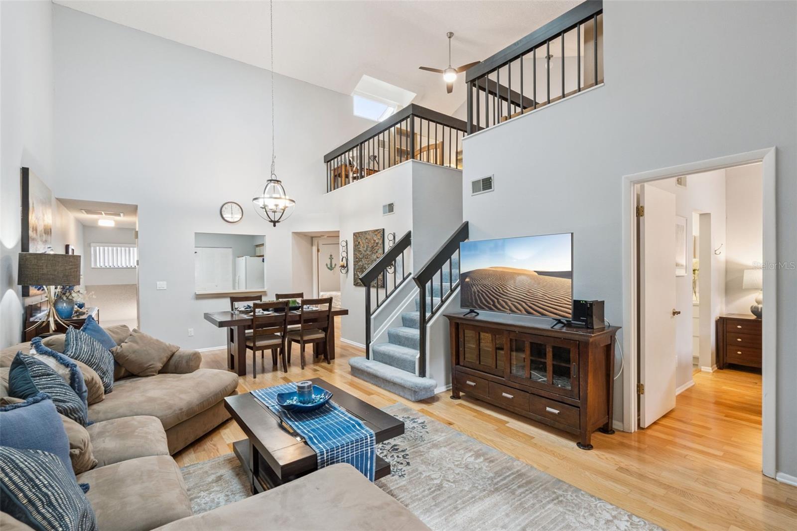 3008 Clubview Drive, FL
