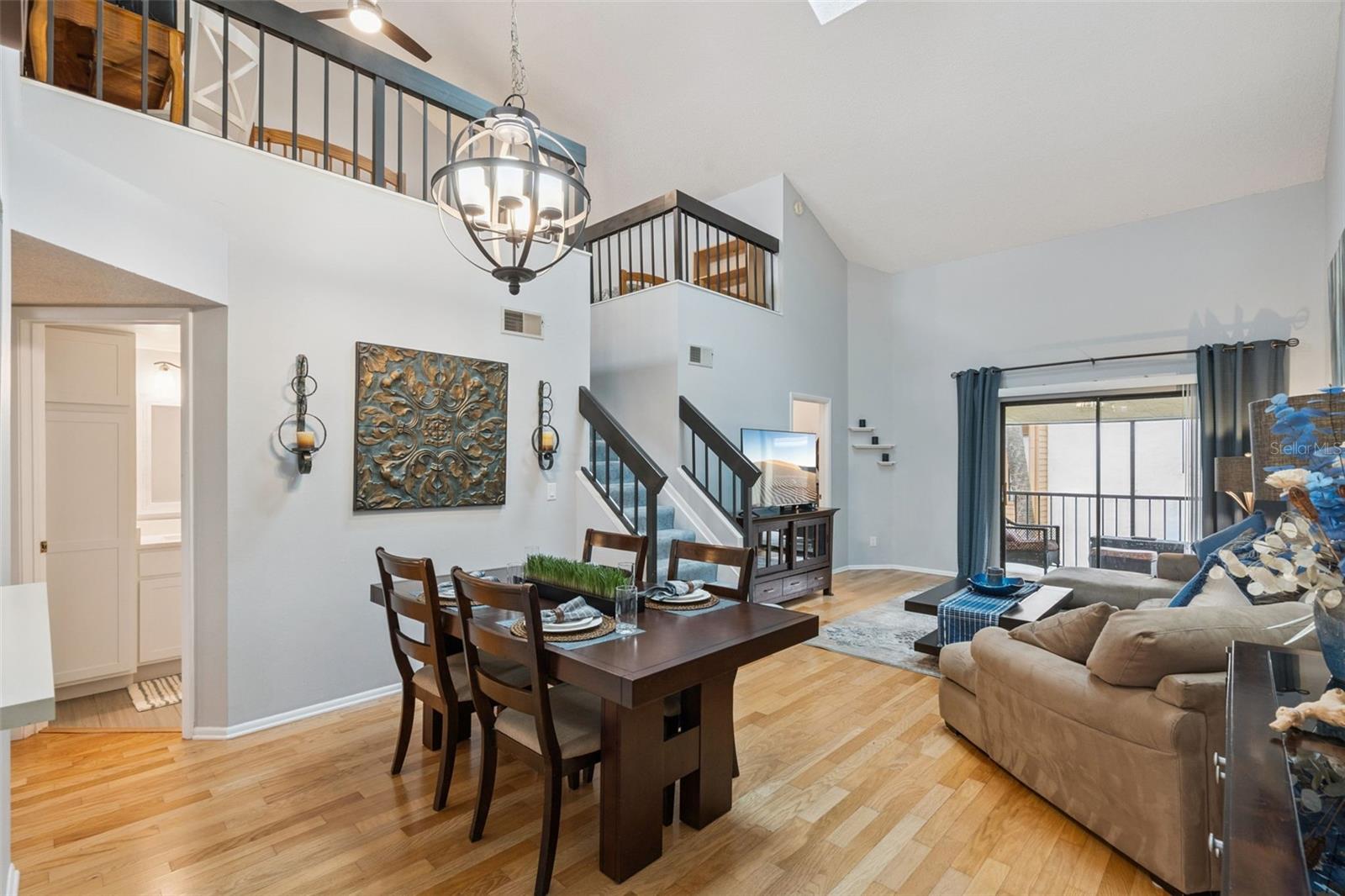3008 Clubview Drive, FL