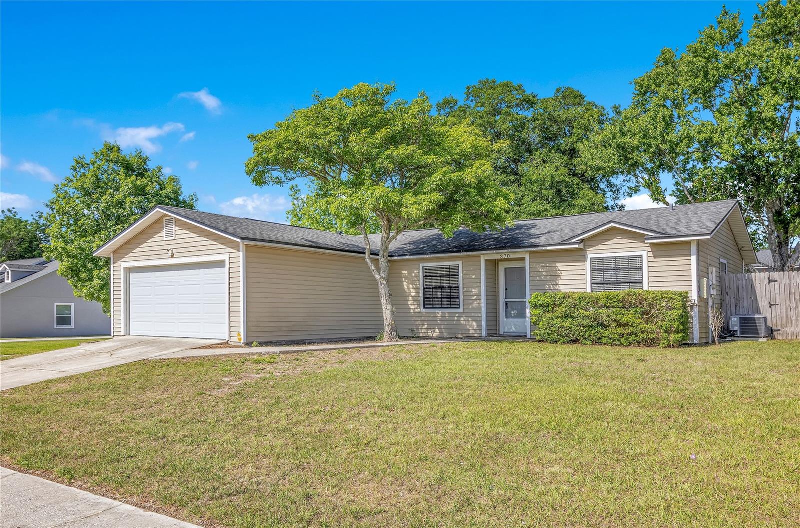 370 Lake Avenue, FL