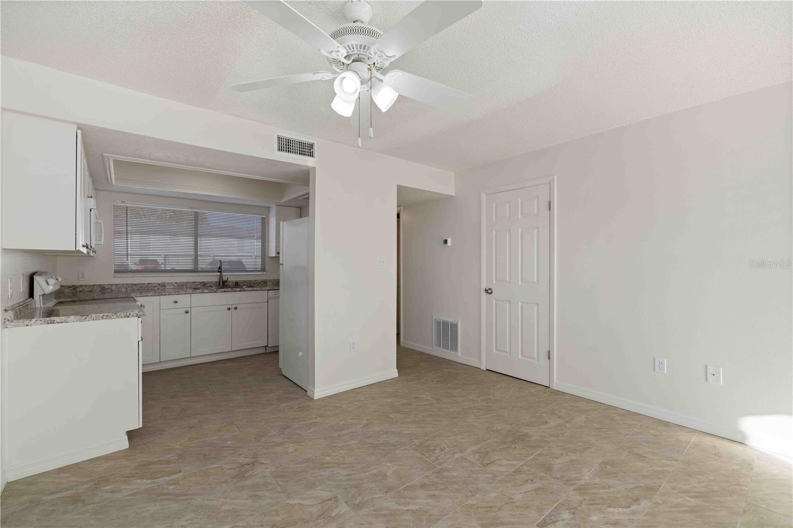 3569 Bee Ridge, FL