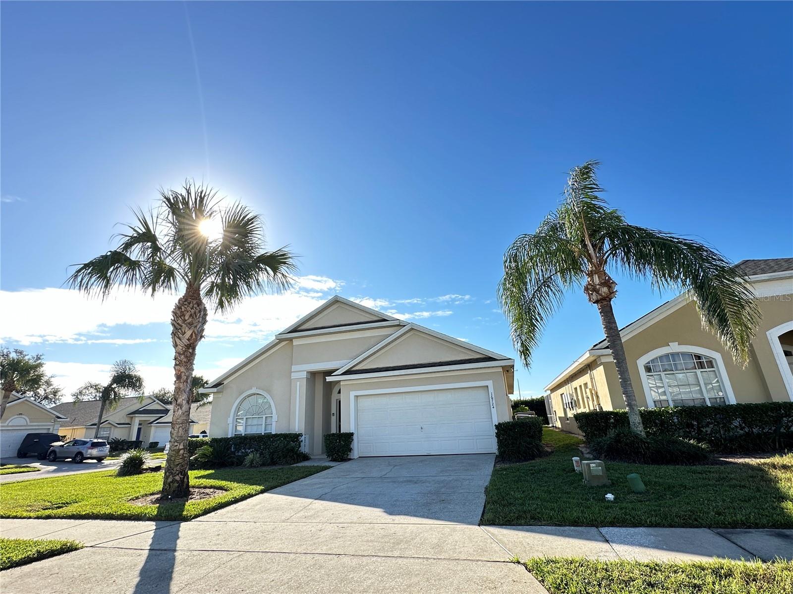 16724 Rolling Green Drive, FL