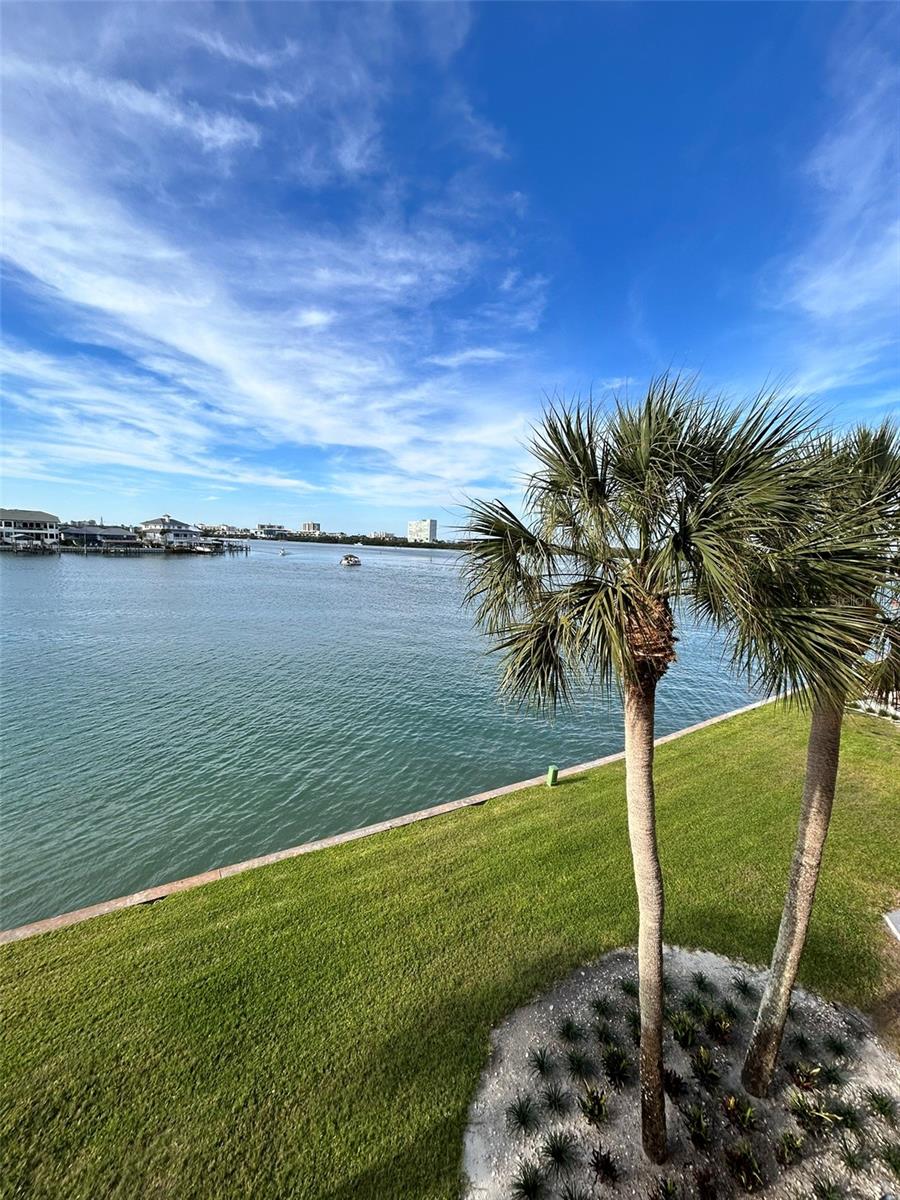 868 Bayway Boulevard, FL