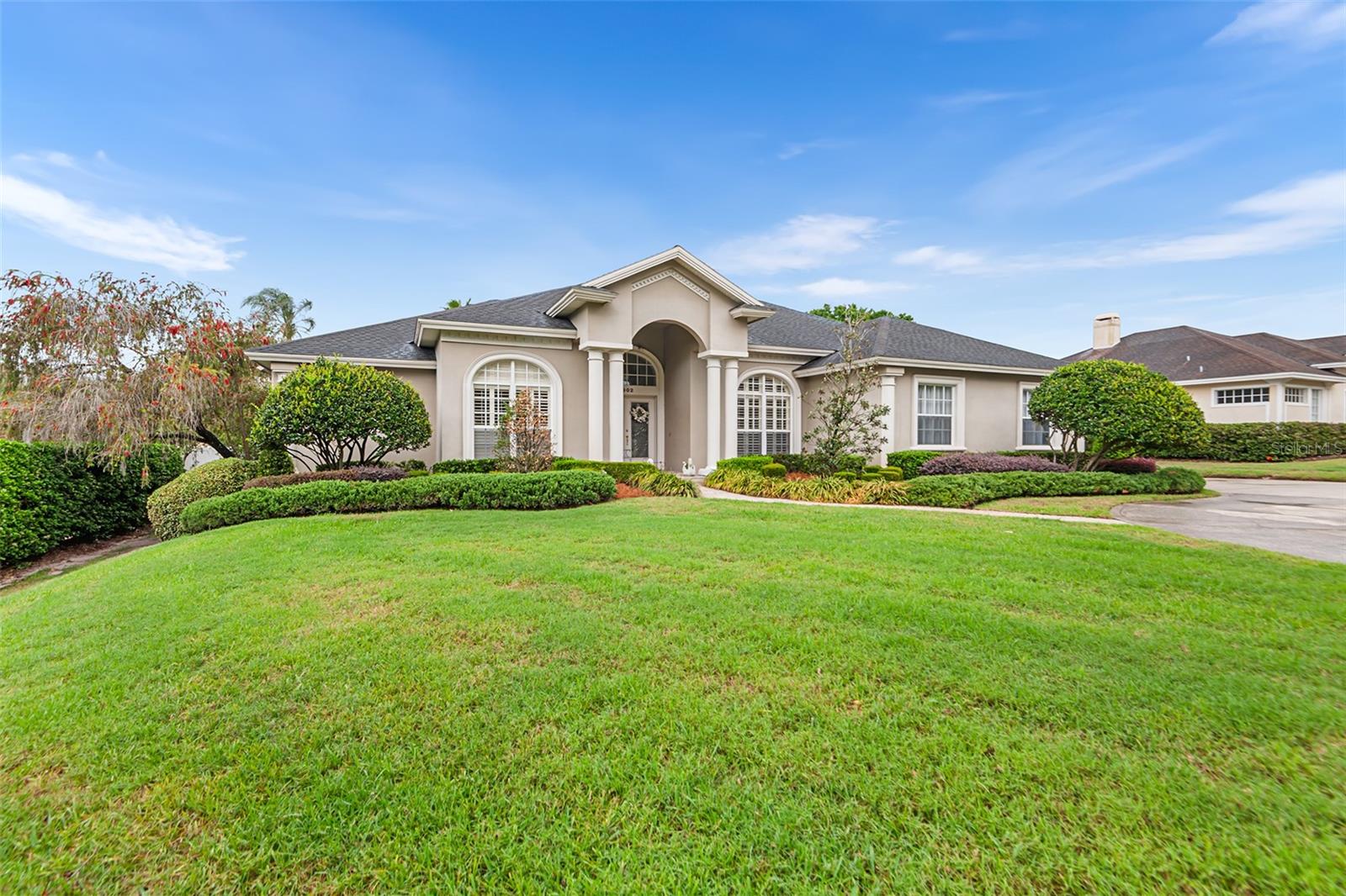 902 Hanover Way, FL