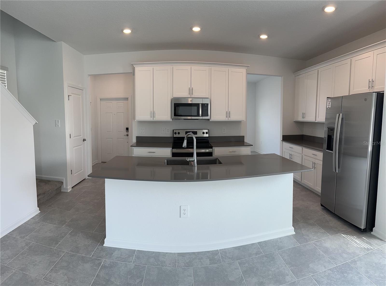 2525 Relaxing Lane, FL