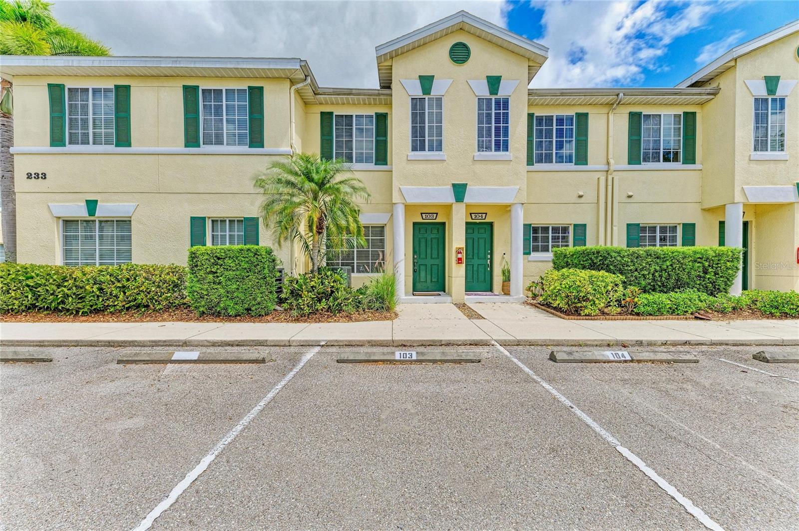 233 Cape Harbour Loop, FL